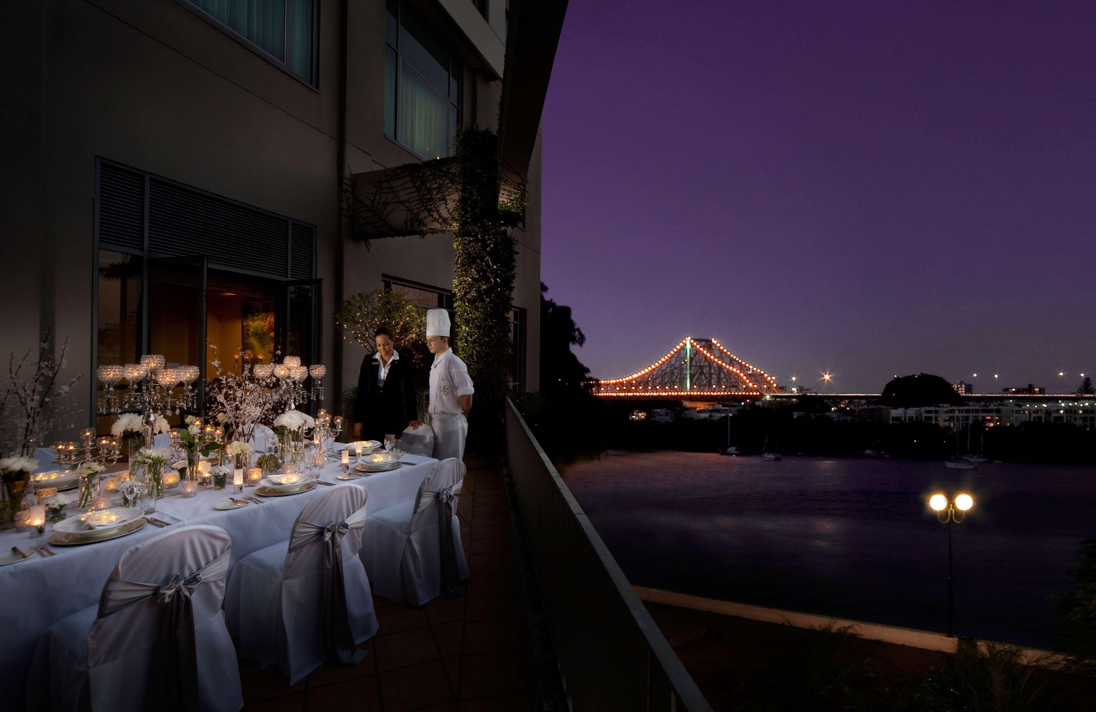 Hotel Stamford Plaza Brisbane Exteriér fotografie The River Terrace