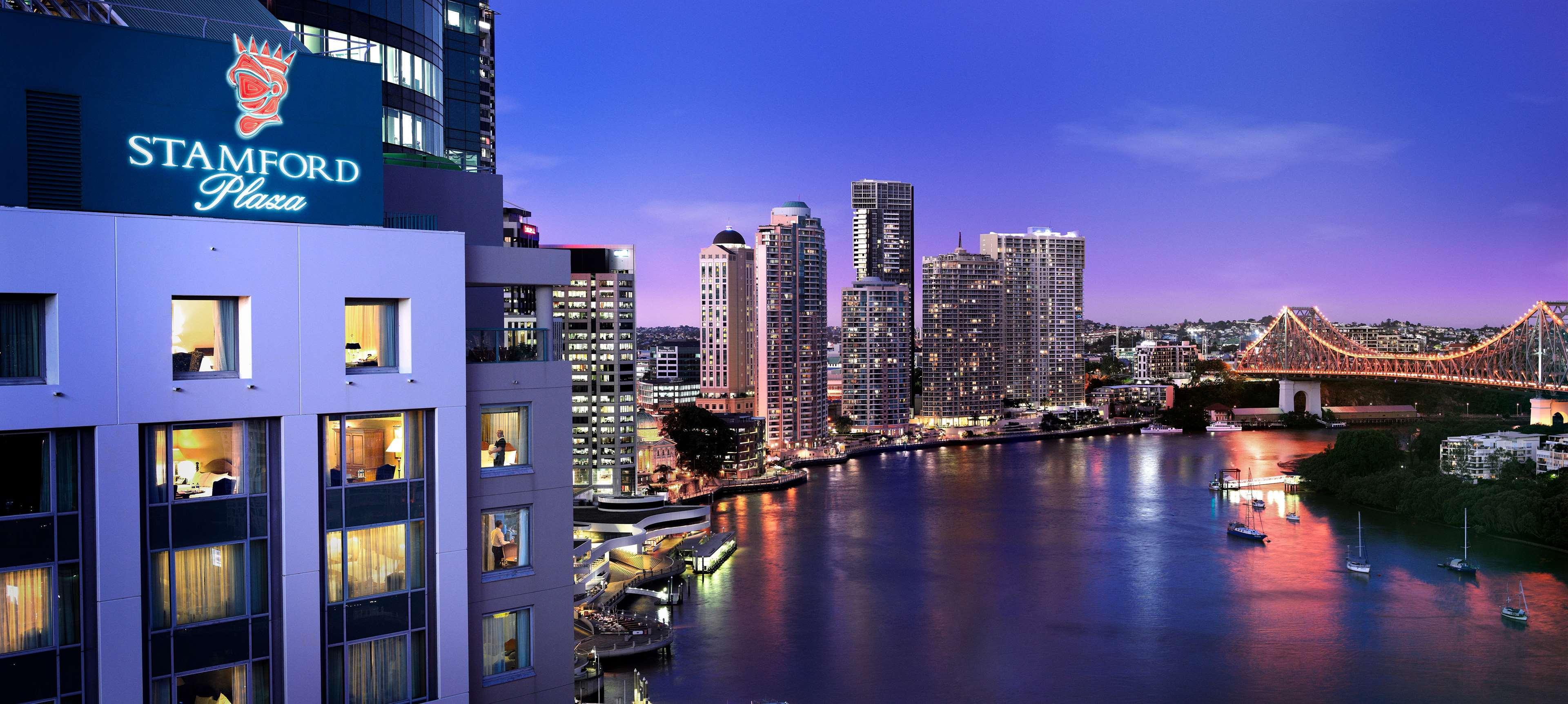 Hotel Stamford Plaza Brisbane Exteriér fotografie View of the Brisbane River from the Emporio apartments