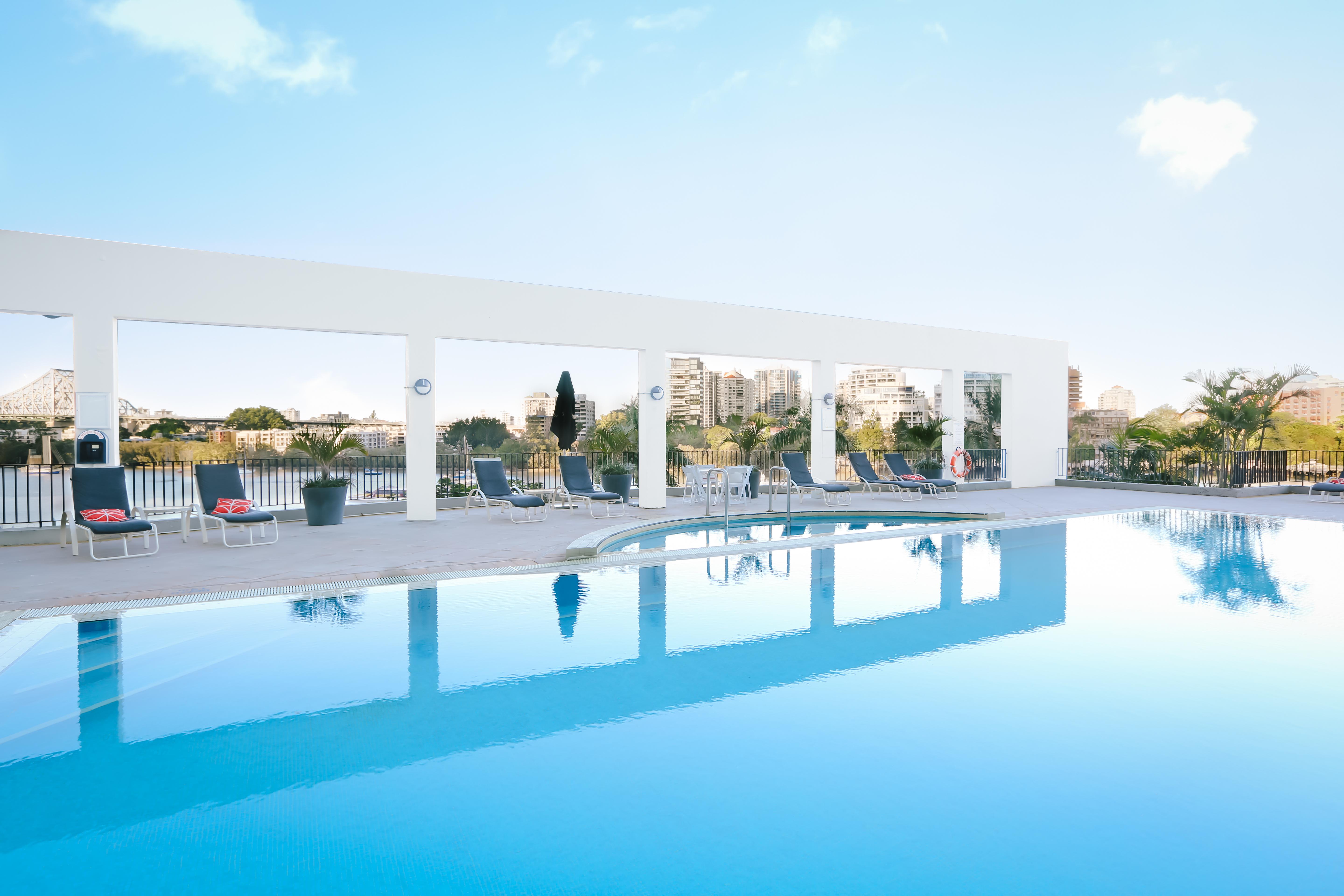 Hotel Stamford Plaza Brisbane Exteriér fotografie The pool at the hotel