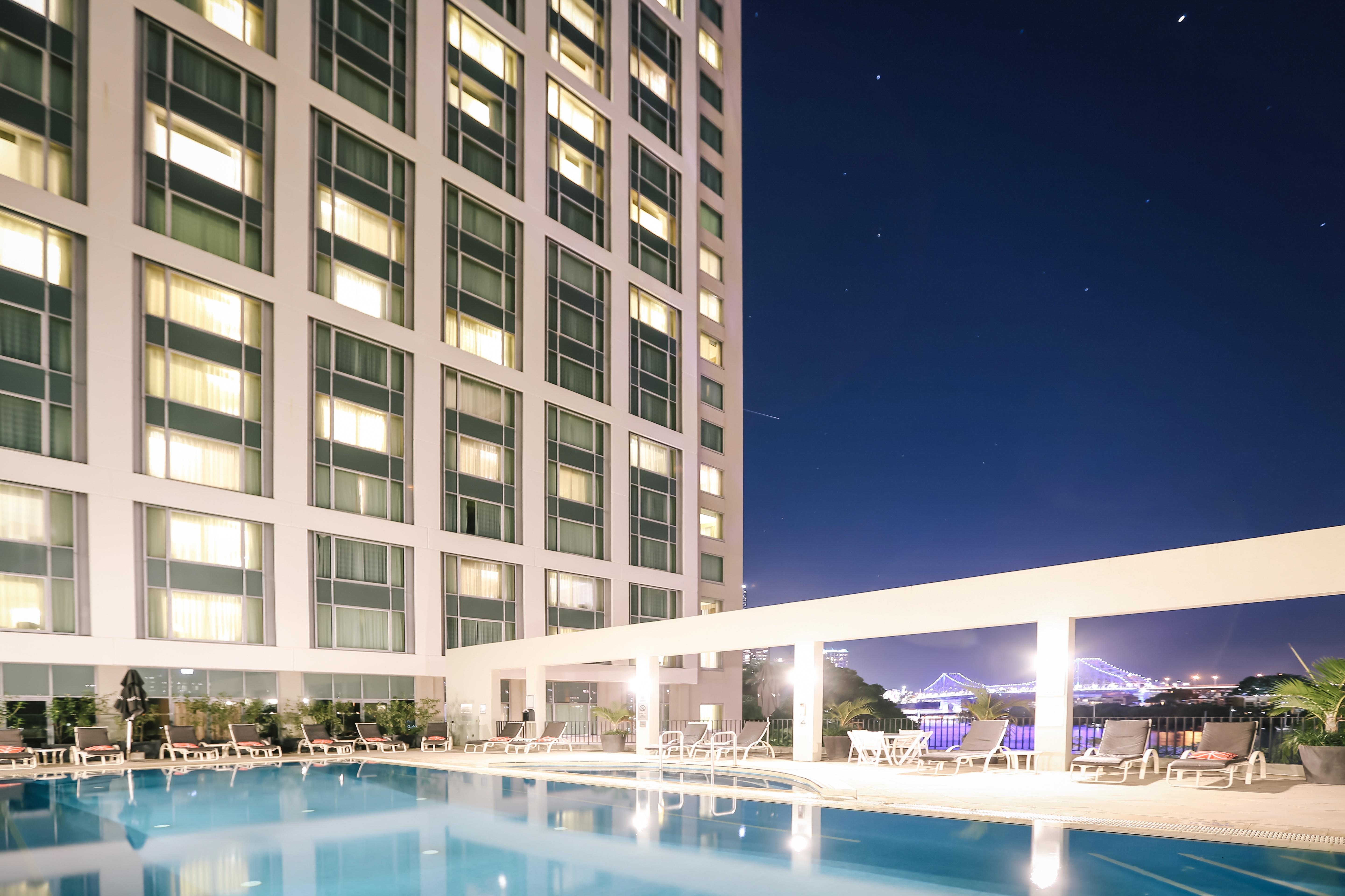 Hotel Stamford Plaza Brisbane Exteriér fotografie The hotel's swimming pool
