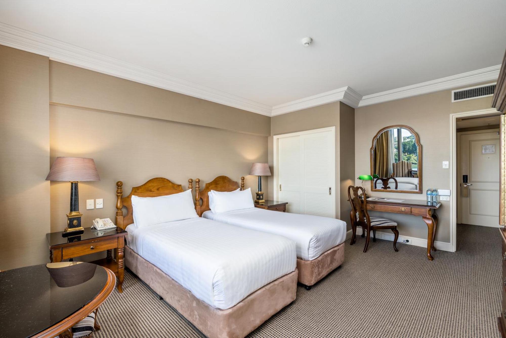 Hotel Stamford Plaza Brisbane Exteriér fotografie A room at the Cape Town Protea Hotel